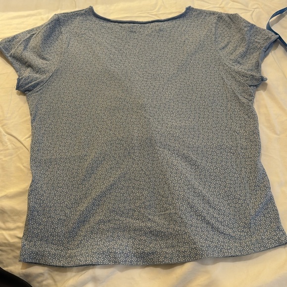 Brandy Melville Blue Flower ruched T - Picture 6 of 6